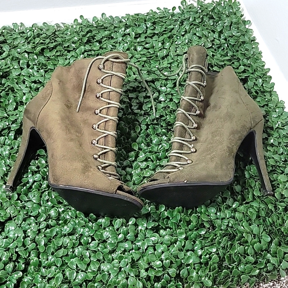 Akira green suede booties heel